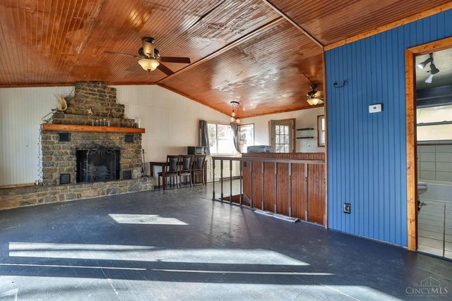 6942 Cleves Warsaw Pike, Green Twp, OH 45233