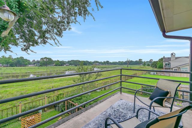 15952 Seahorse Drive 282, Houston, TX 77062