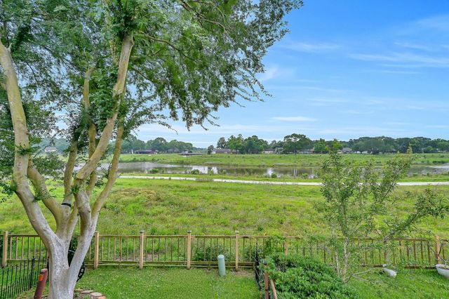 15952 Seahorse Drive 282, Houston, TX 77062