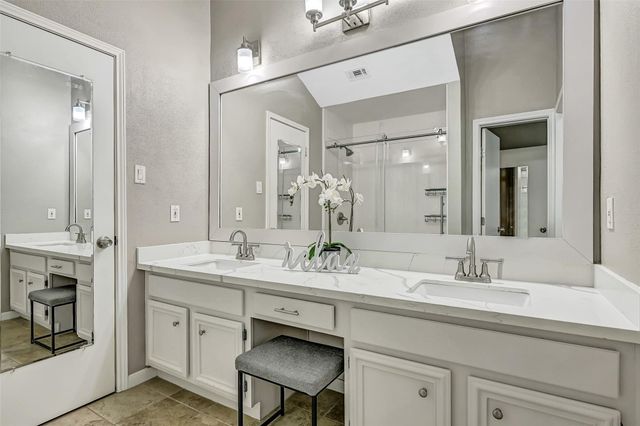 15952 Seahorse Drive 282, Houston, TX 77062