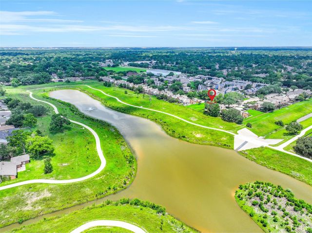 15952 Seahorse Drive 282, Houston, TX 77062