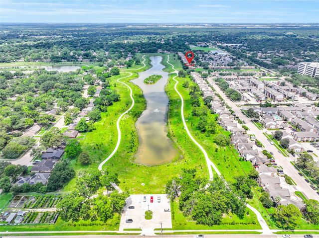 15952 Seahorse Drive 282, Houston, TX 77062