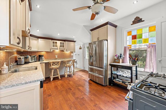 109 CENTRE ST, Beach Haven, NJ 08008