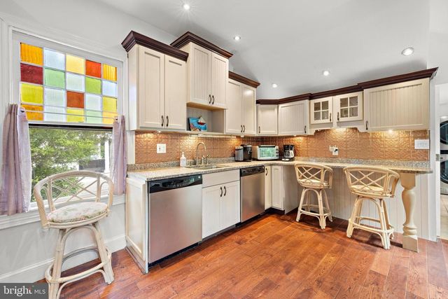 109 CENTRE ST, Beach Haven, NJ 08008