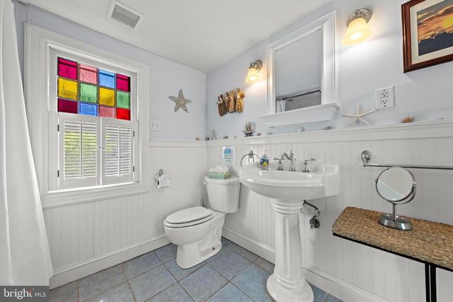 109 CENTRE ST, Beach Haven, NJ 08008
