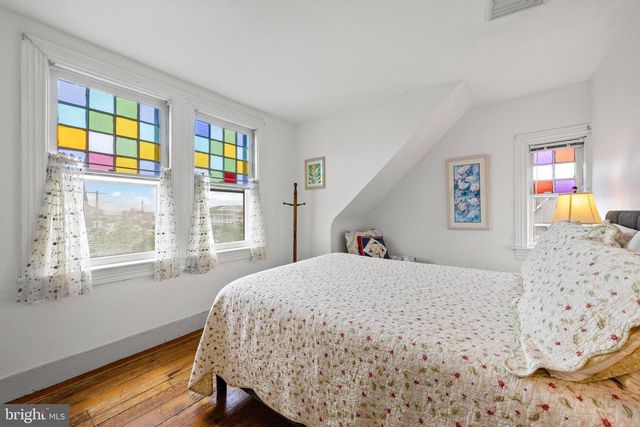 109 CENTRE ST, Beach Haven, NJ 08008