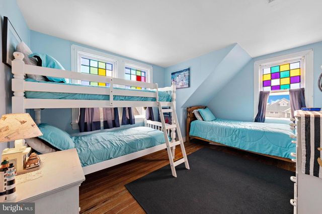 109 CENTRE ST, Beach Haven, NJ 08008