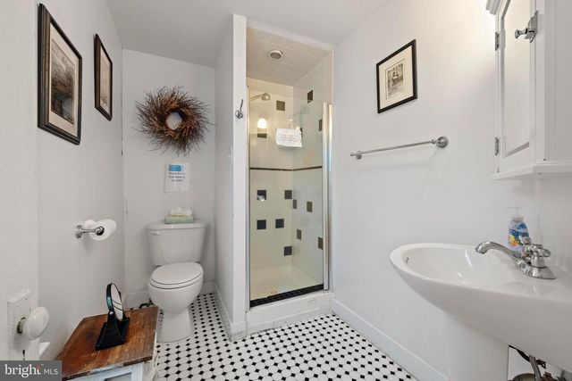 109 CENTRE ST, Beach Haven, NJ 08008