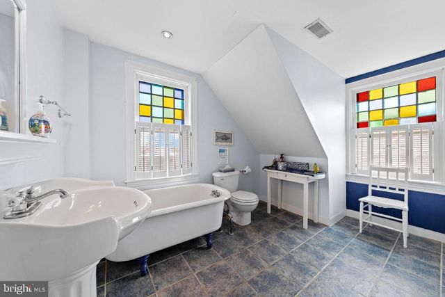 109 CENTRE ST, Beach Haven, NJ 08008