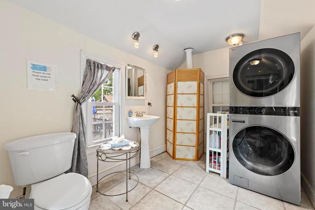 109 CENTRE ST, Beach Haven, NJ 08008