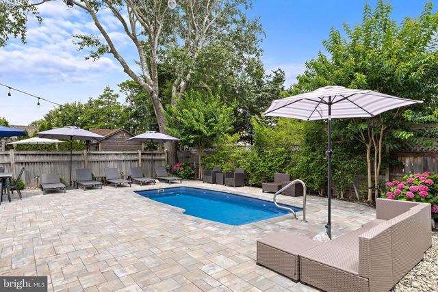 109 CENTRE ST, Beach Haven, NJ 08008