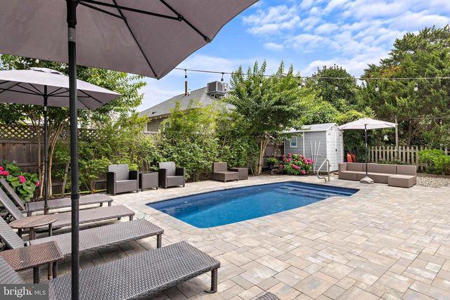 109 CENTRE ST, Beach Haven, NJ 08008