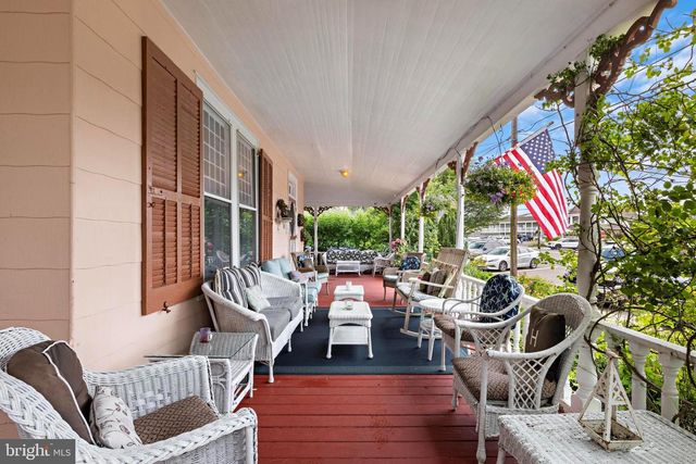 109 CENTRE ST, Beach Haven, NJ 08008