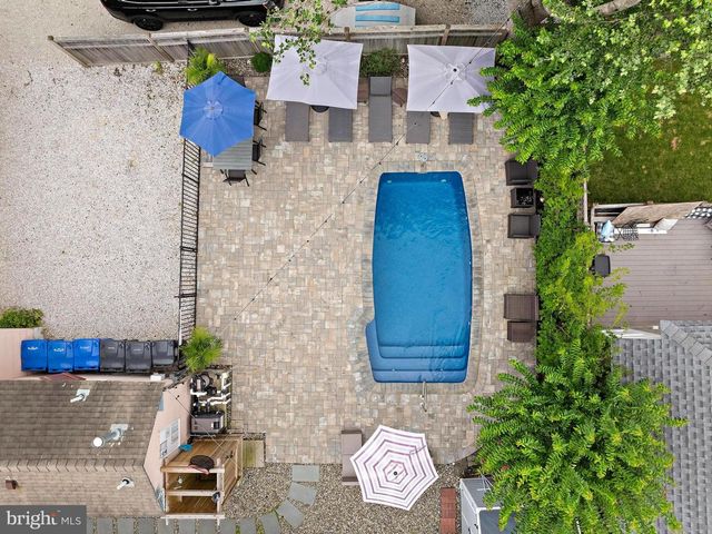109 CENTRE ST, Beach Haven, NJ 08008