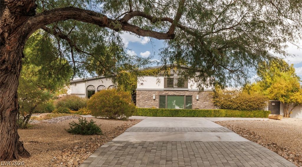 5285 North Chieftain Street, Las Vegas, NV 89149 — photo 2