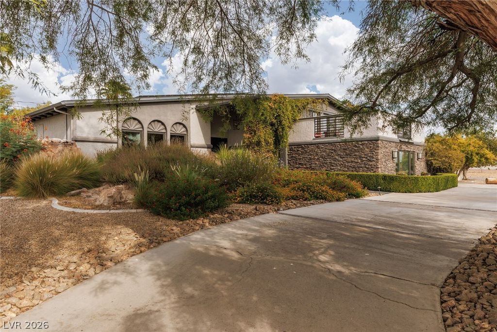 5285 North Chieftain Street, Las Vegas, NV 89149 — photo 5
