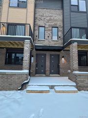 23616 Parkview Lane 27, Farmington Hills, MI 48336