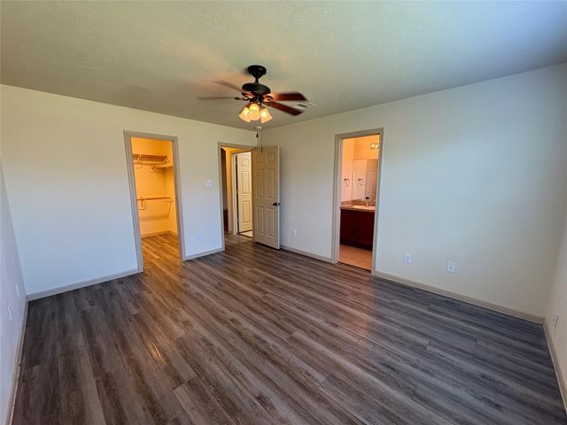 1042 Bahia Vista Drive, Richmond, TX 77406