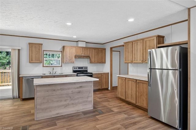 245 Harvick Lane, Lexington, NC 27292