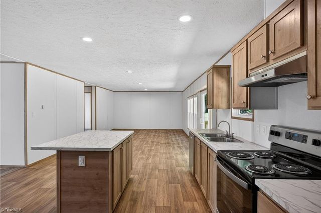 245 Harvick Lane, Lexington, NC 27292