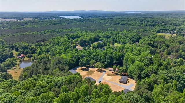 245 Harvick Lane, Lexington, NC 27292
