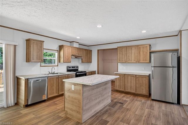 245 Harvick Lane, Lexington, NC 27292