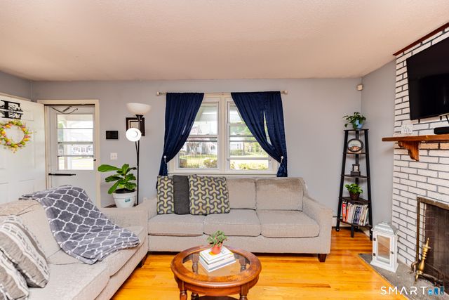 41 Saxon Road, Wethersfield, CT 06109