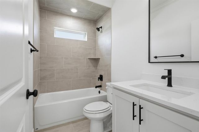 2004 Forest Bridge Drive, Azle, TX 76020