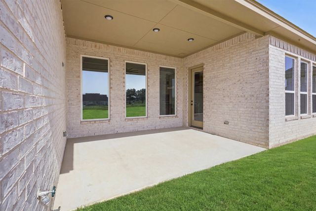 2004 Forest Bridge Drive, Azle, TX 76020