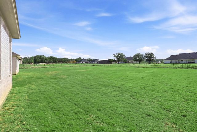 2004 Forest Bridge Drive, Azle, TX 76020