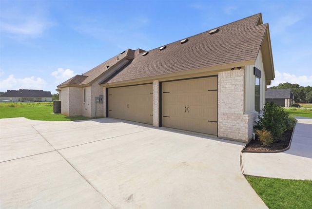 2004 Forest Bridge Drive, Azle, TX 76020