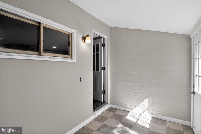 10 W EAST ST, Delmar, MD 21875