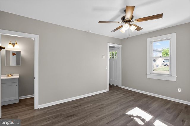 10 W EAST ST, Delmar, MD 21875