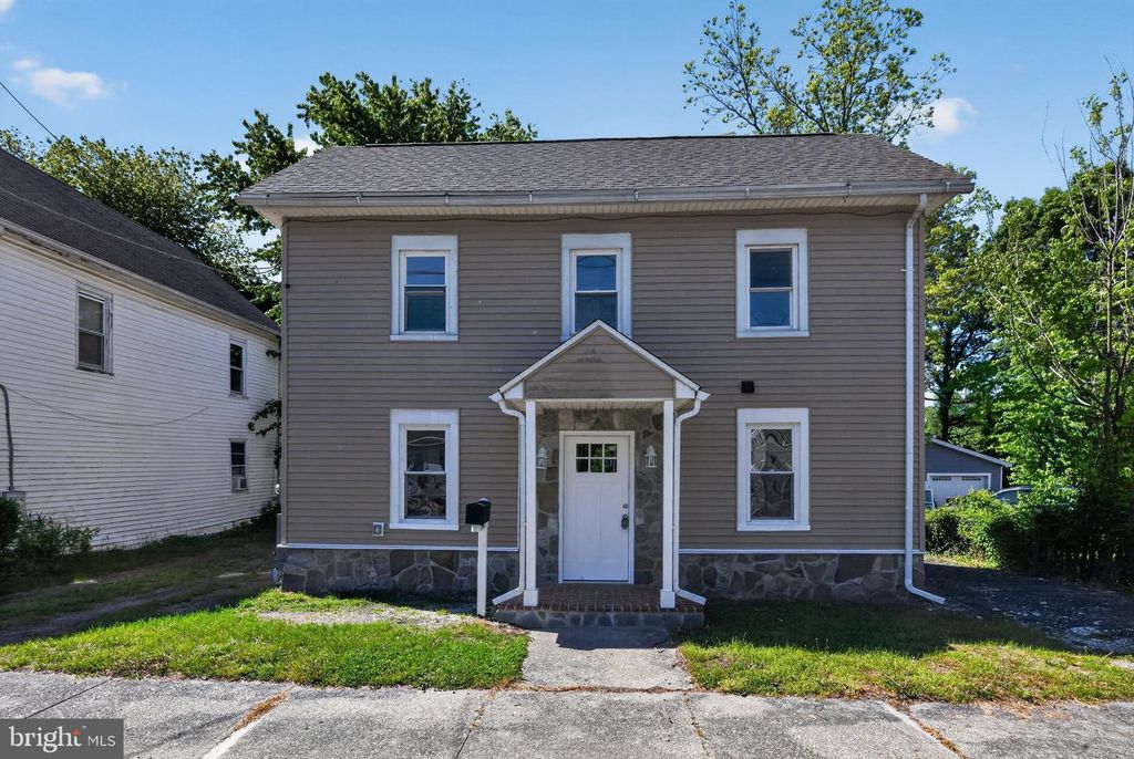 10 W EAST ST, Delmar, MD 21875