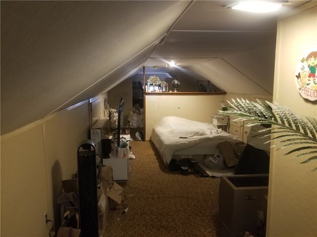 27 Hillcrest Avenue, Pawtucket, RI 02860