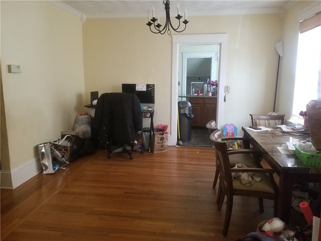 27 Hillcrest Avenue, Pawtucket, RI 02860