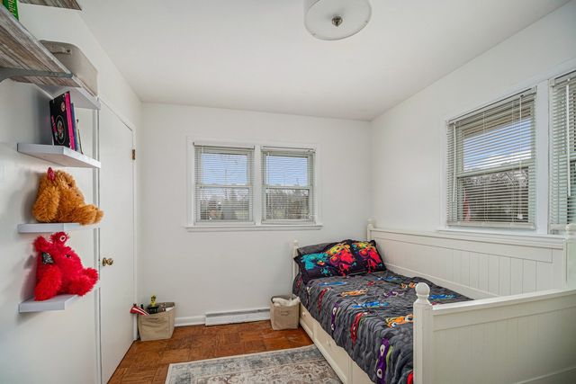 3804 Grove Avenue, Mchenry, IL 60050