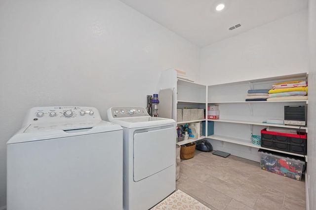 1137 Sierra Morena Way, Roseville, CA 95747