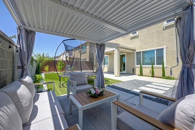 1137 Sierra Morena Way, Roseville, CA 95747