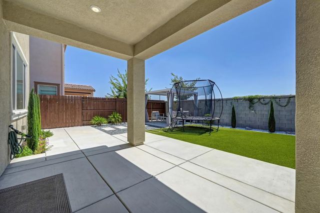 1137 Sierra Morena Way, Roseville, CA 95747