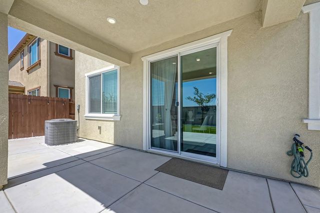 1137 Sierra Morena Way, Roseville, CA 95747