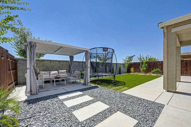 1137 Sierra Morena Way, Roseville, CA 95747