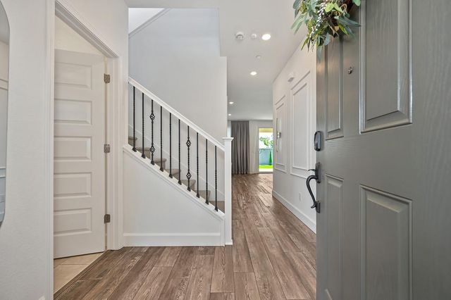 1137 Sierra Morena Way, Roseville, CA 95747
