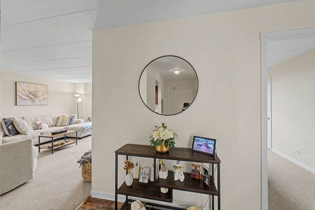 1 Renaissance Place 1105, Palatine, IL 60067