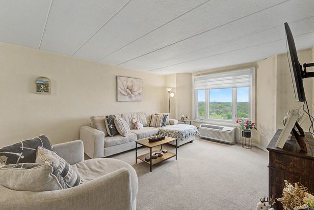 1 Renaissance Place 1105, Palatine, IL 60067