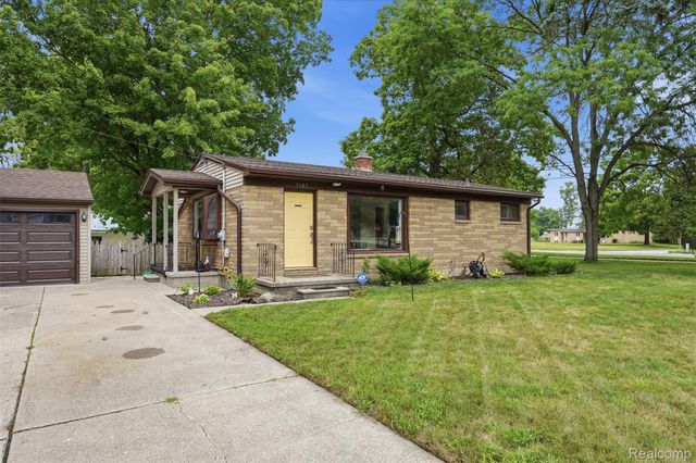 5683 Buckingham Road, Meridian Charter Township, MI 48840
