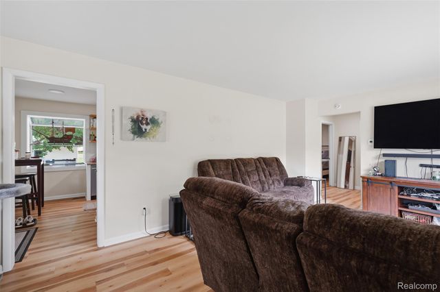 5683 Buckingham Road, Meridian Charter Township, MI 48840