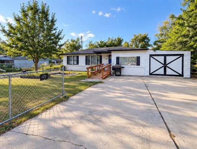 222 S Cook Avenue, Norman, OK 73071