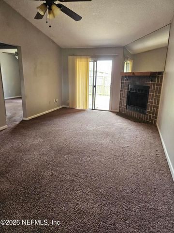 1456 GIFFORD Avenue B, Orange Park, FL 32065