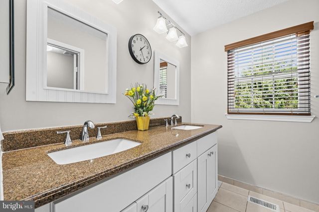 113 BOOKHAM LN, Gaithersburg, MD 20877